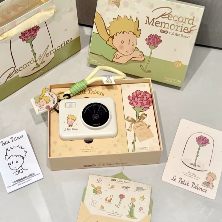 Photography Lighting Devices - Fotocamera CCD Flip Le Petit Prince,