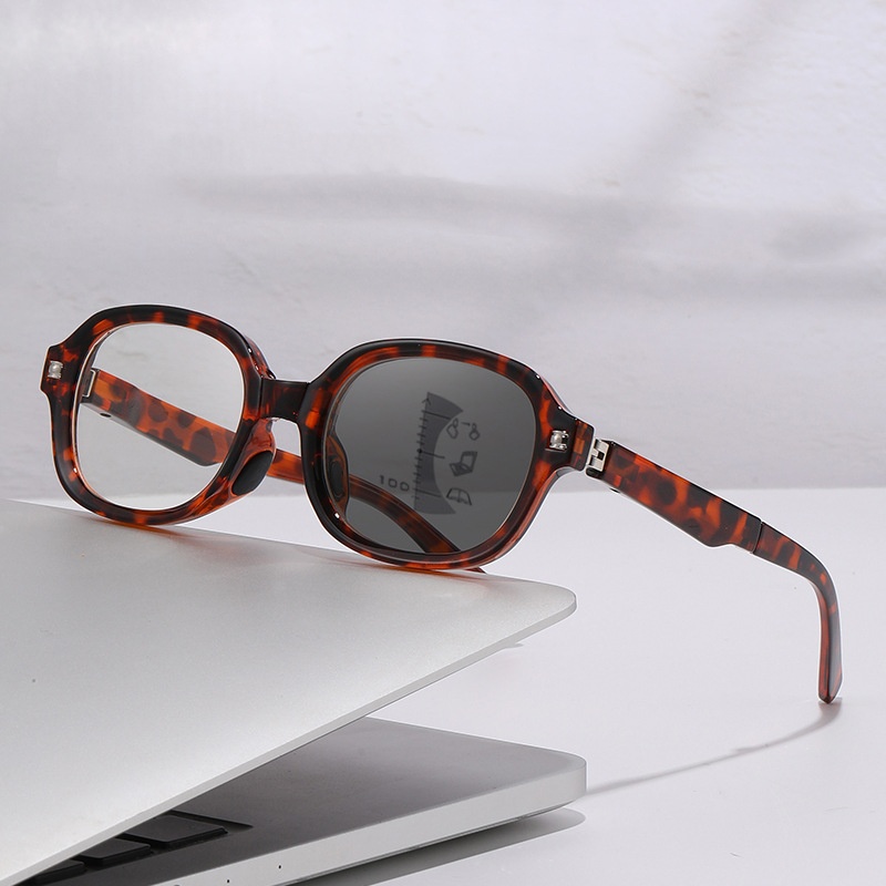 Occhiali da lettura con montat - Photography Using Lighting recensione e prezzo